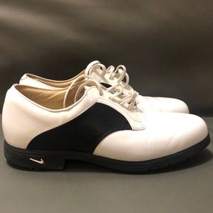 Nike golf shoes white and black SIZE US10.5